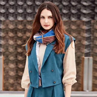 【ILEY 伊蕾】時尚復古西裝領落肩短版雙排釦背心(藍色；M-XL；1224023040)