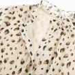 【ILEY 伊蕾】甜美豹紋立領荷葉雪紡上衣(杏色；M-XL；1223071402)