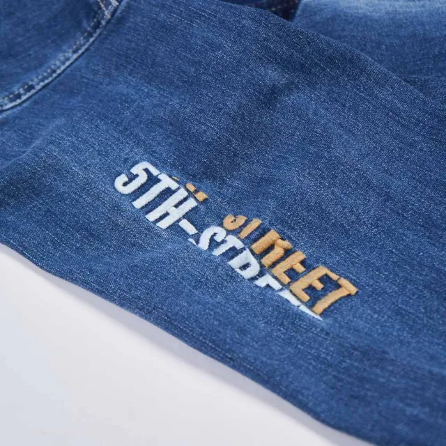 【5th STREET】中性款前雙口袋造型牛仔外套-酵洗藍
