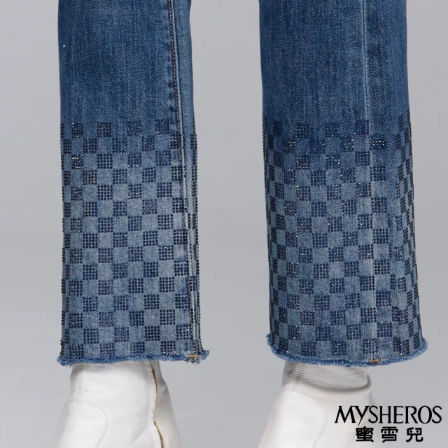 【MYSHEROS 蜜雪兒】小喇叭牛仔長褲 方格亮鑽褲腳裝飾 前釦拉鍊設計(藍)