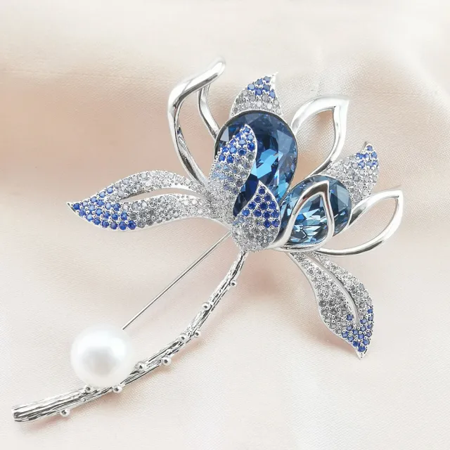 【Jpqueen】高雅蓮花設計水晶珍珠高級女用胸針(藍色)