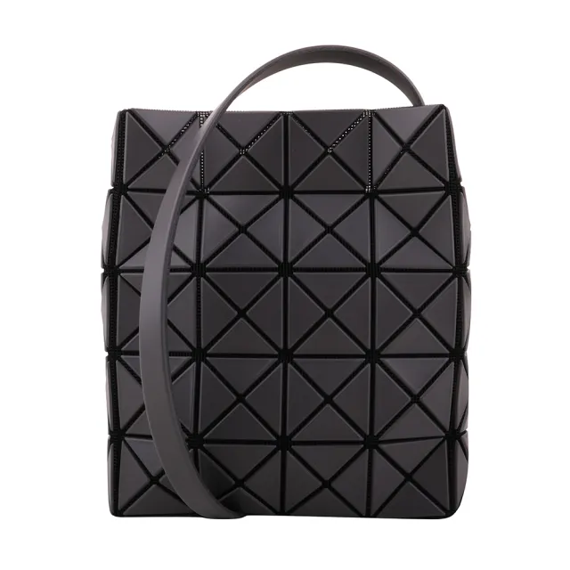 【ISSEY MIYAKE 三宅一生】BAOBAO 皮質幾何菱格肩背包(霧木炭灰)