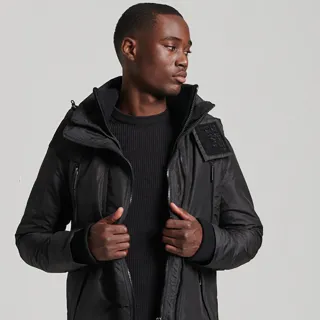 【Superdry】男裝 長袖 防風外套 MOUNTAIN WINDCHEATER(黑)