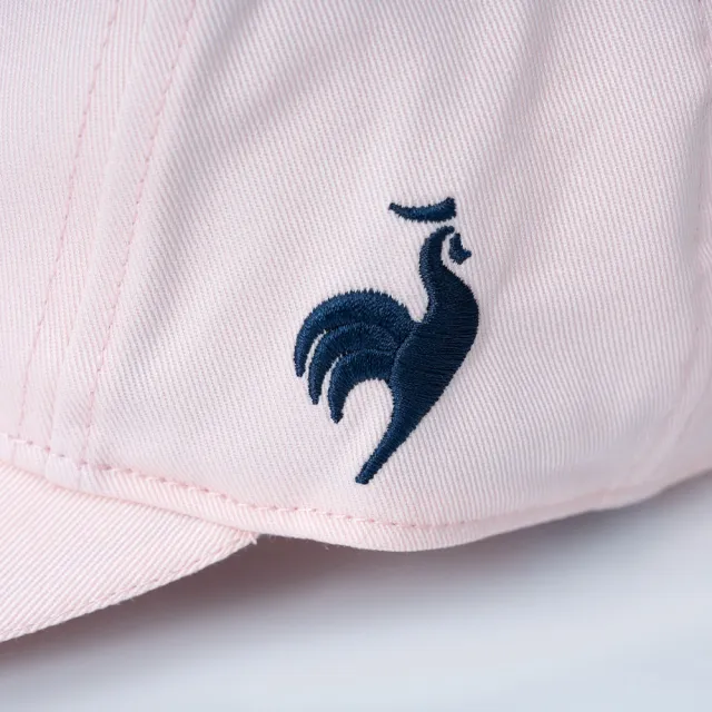 【LE COQ SPORTIF 公雞】高爾夫系列 女款粉色經典刺繡高爾夫遮陽帽 QLS0J100