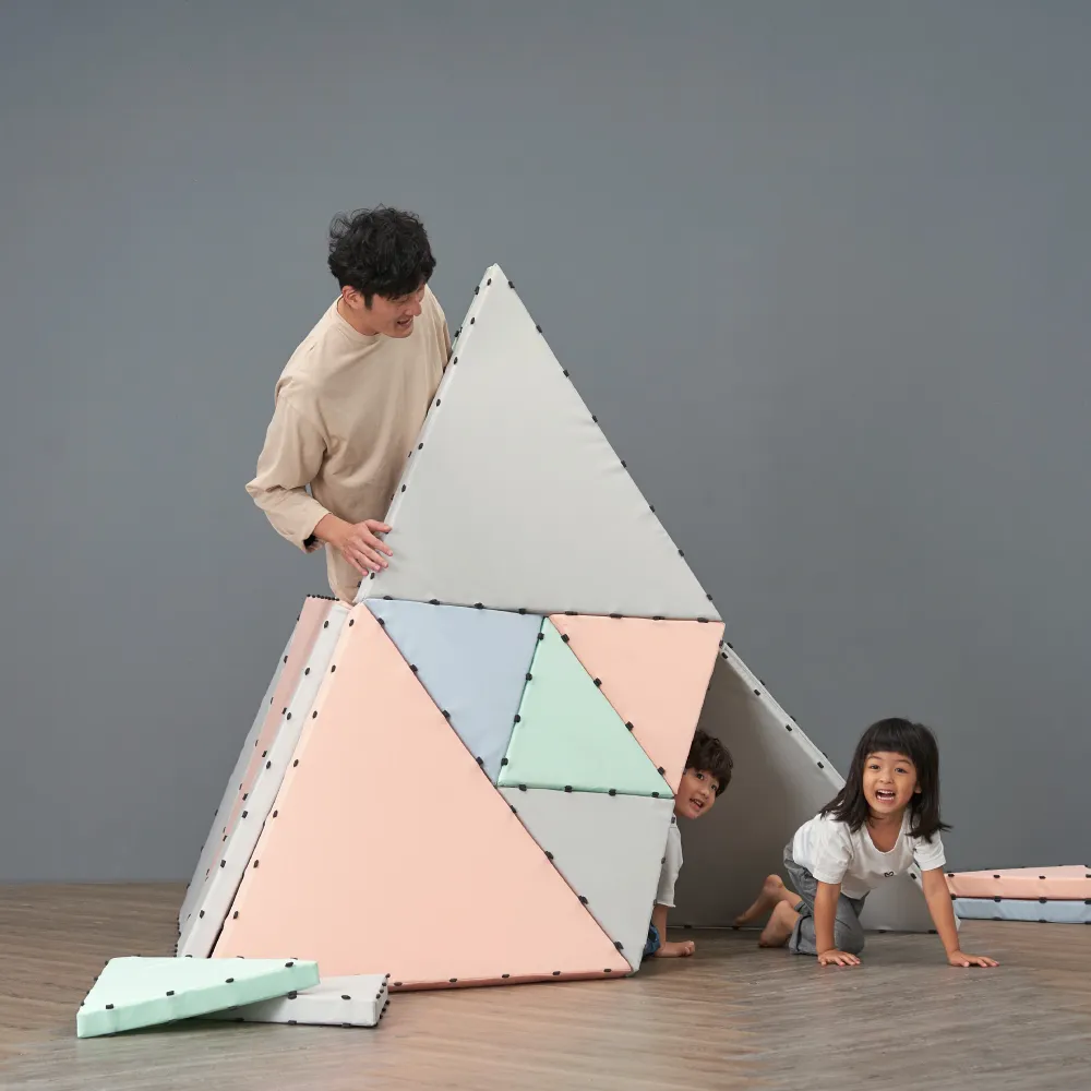 【OUAT孩記得】FunDay 疊疊遊戲墊B組-小正方8片+小三角4片(磁吸遊戲墊 建構式遊戲墊 大型磁力片 遊戲積木)