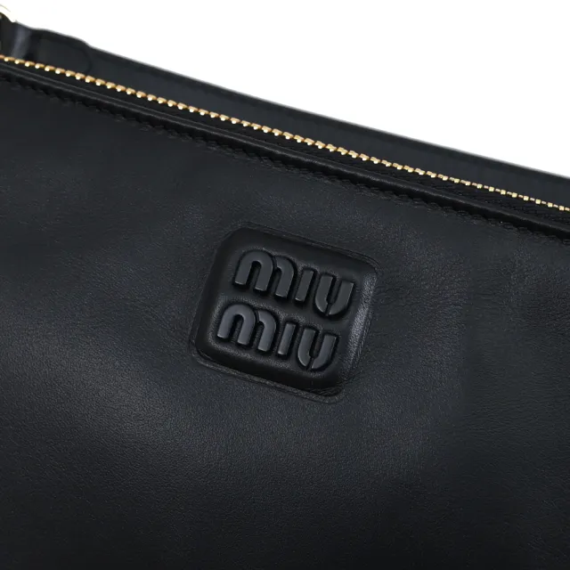 【MIU MIU】簡約經典LOGO皮革拉鍊商務包手提包萬用包(黑 大)