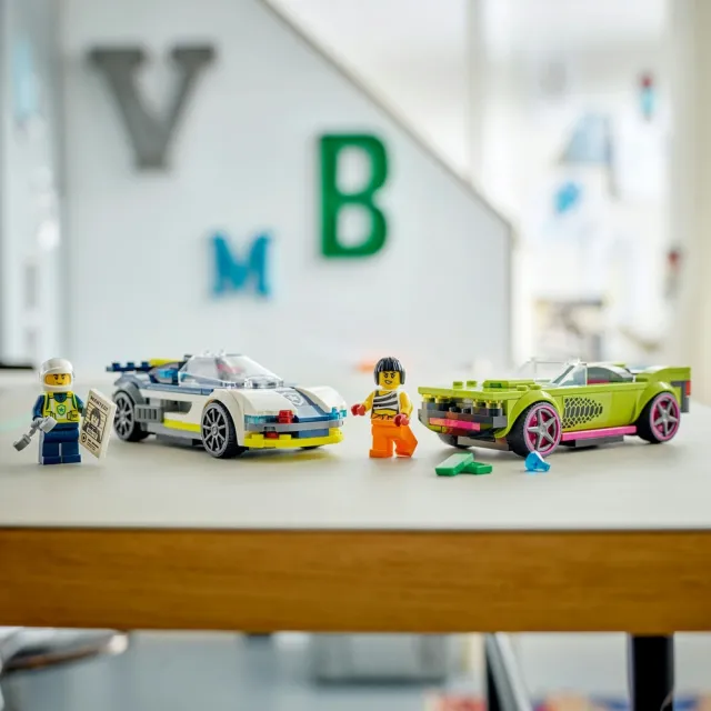 LEGO 樂高】城市系列60415 警車和肌肉車追逐戰(玩具車兒童積木) - momo