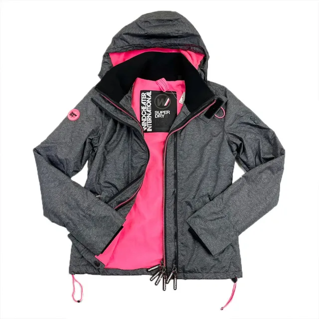 【Superdry】人字紋黑灰/粉 女外套 連帽 防風衣 三拉鍊 夾克 刷毛 外套 風衣 平輸品(三拉鍊防風衣5329BO5)