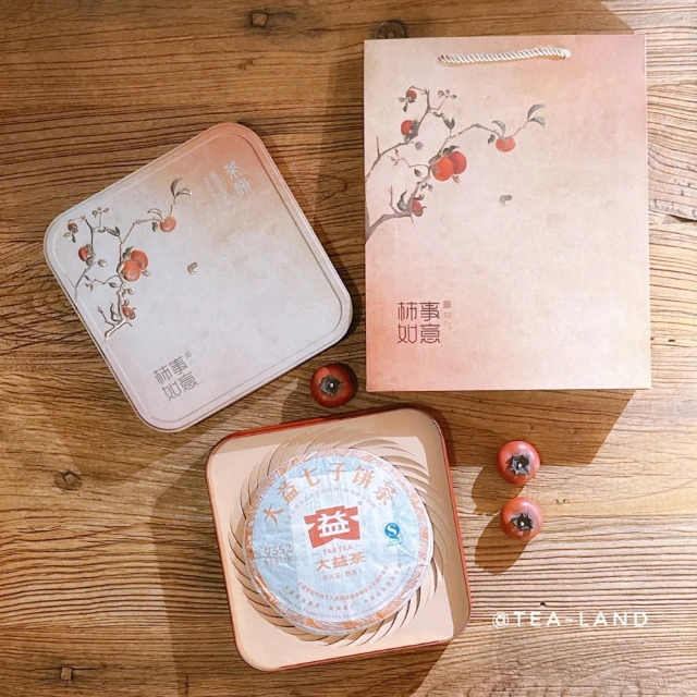 王德傳 2013臨滄春蕊茶餅357g禮盒(新春普洱木盒禮盒)