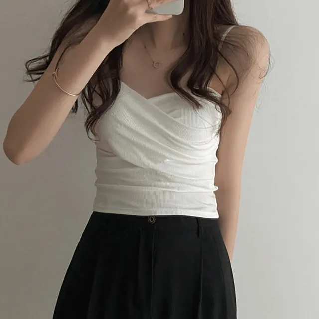 【D.studio】韓版胸前交叉內搭小吊帶背心(帶胸墊免穿內衣 上衣 小可愛 女裝 背心女 衣服 短版上衣 V128)