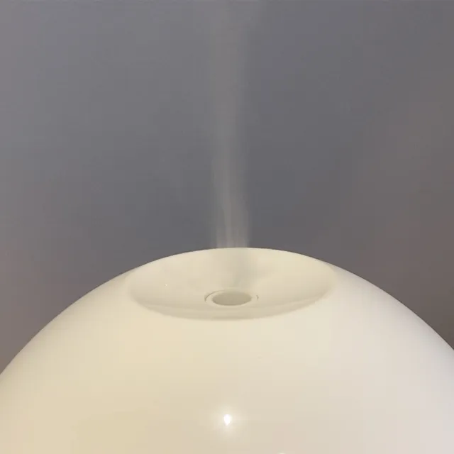 【YU Living 信歐傢居】北歐風蛋型香氛噴霧器(白色/加濕器.室內香氛機.桌上裝飾)