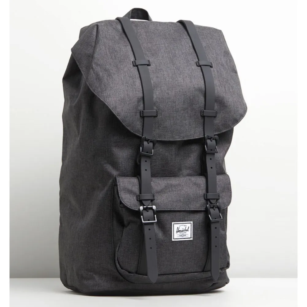 【Herschel】Little America 大型 黑混灰 筆電夾層 大容量 帆布 背包 後背包(磁扣 橡膠帶)