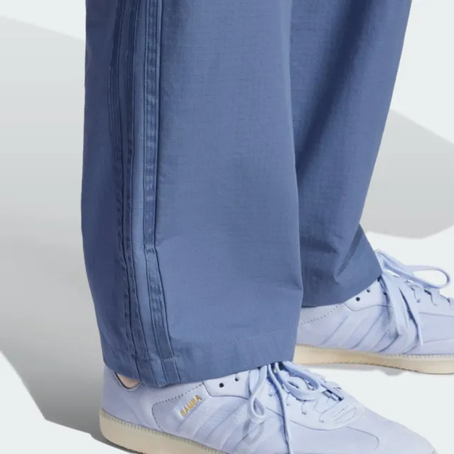 【adidas 愛迪達】長褲 男款 運動褲 三葉草 國際碼 P ESS+ CARGO 藍 IU2348