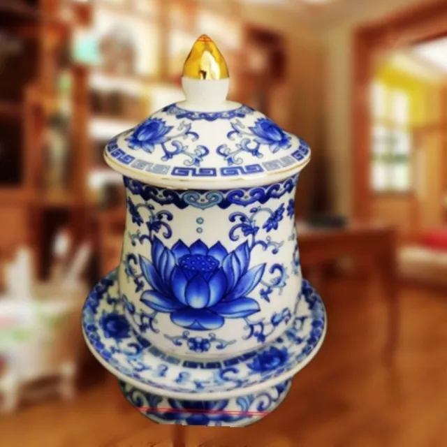 【盛硯莊佛教文物】大青花瓷手工供杯(佛教文物)