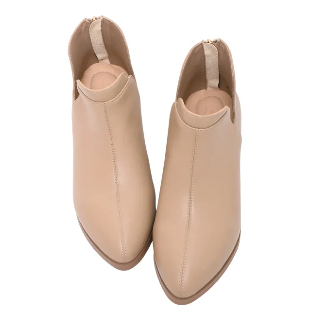 【Ann’S】愛莉諾-激瘦長腿真皮側V挖空低跟短靴4.5cm(杏)