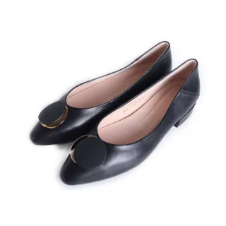 【KOKKO 集團】精緻素雅圓形飾扣柔軟羊皮包鞋(黑色)