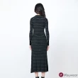 【KeyWear 奇威名品】經典配色條紋修身針織洋裝(黑色)