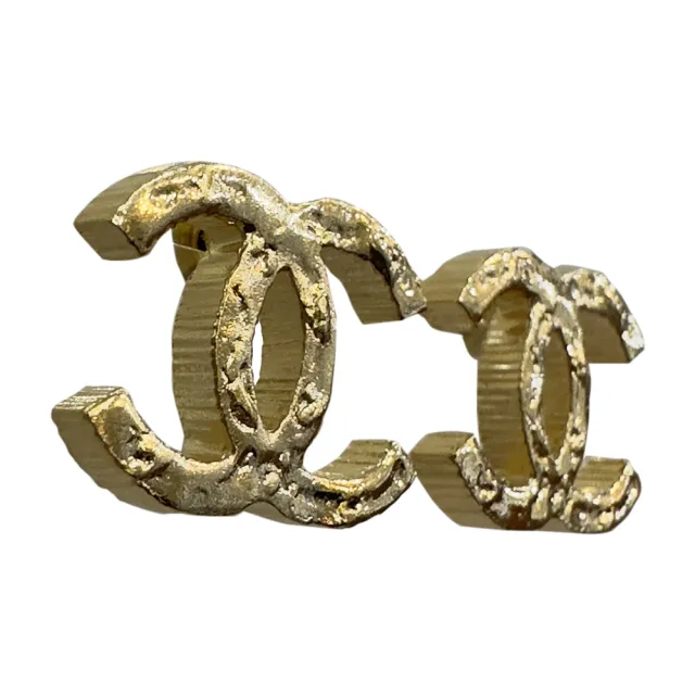 【CHANEL 香奈兒】ABC502 經典雙C LOGO穿型針釦耳環(金色)