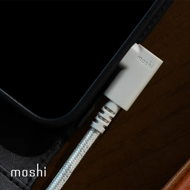 【moshi】Integra™ 強韌系列 USB-C to USB-C 90度彎頭 240W/480Mbps 充電/傳輸編織線(0.6M)