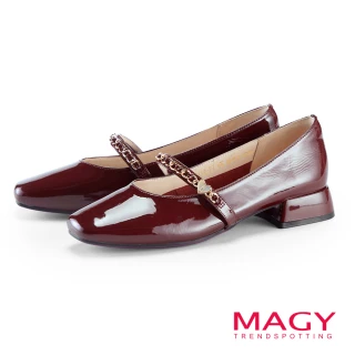 【MAGY】心型鍊條牛皮低跟瑪莉珍鞋(鏡紅)