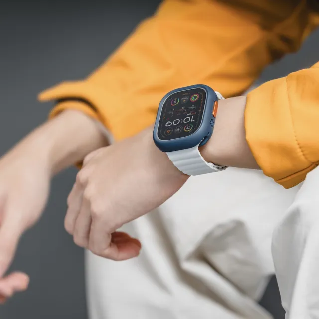 【MAGEASY】Apple Watch 49mm Skin 保護殼(支援最新 Ultra 3)