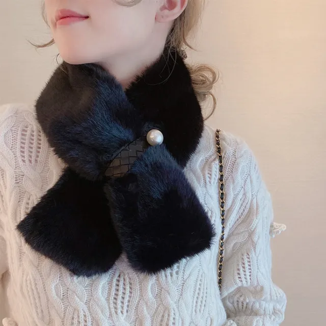 【Emi 艾迷】日系氣質珍珠交叉毛絨圍巾短圍脖(新年 開運 紅運 出遊)