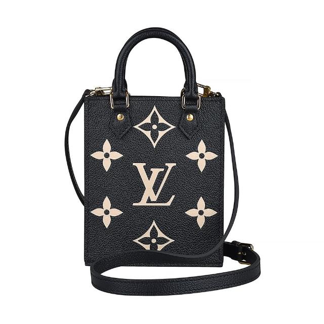 LV LOUIS VUITTON 路易威登 M81416 PETIT SAC PLAT 是一款時尚且實用的黑色牛皮壓花LOGO Monogram Empreinte 手提斜揹包。此款兩用包設計簡約大方，適合日常出勤與休閒場合。外層為高質感牛皮，內層為帆布，並附有原廠防塵袋，確保包款安全存放。尺寸為長14cm、寬5cm、高17cm，提把高度17cm，背帶長度可微調96~111cm。無內部與外部夾層，無底珠設計，不適合放置A4檔案。此商品為歐洲平行輸入，價效比高，適合追求品牌風格的女性消費者。