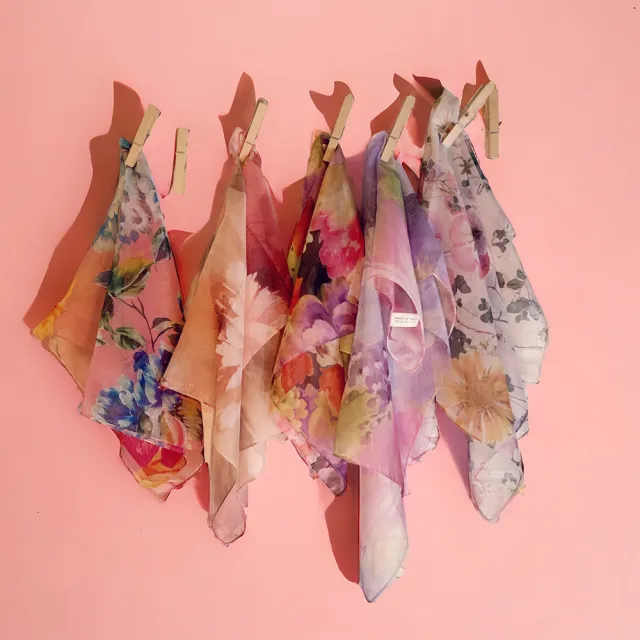 【iTa.a】交換禮物 100%義大利制造雪紡小方巾(時尚.機能.環保-歐洲工藝普及版23)