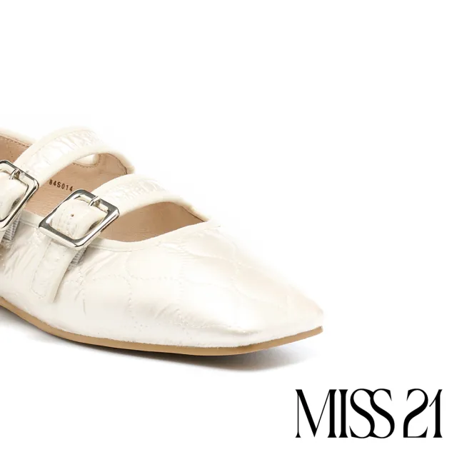 【MISS 21】澎澎壓紋布瑪莉珍雙條帶方頭平底鞋(米白)