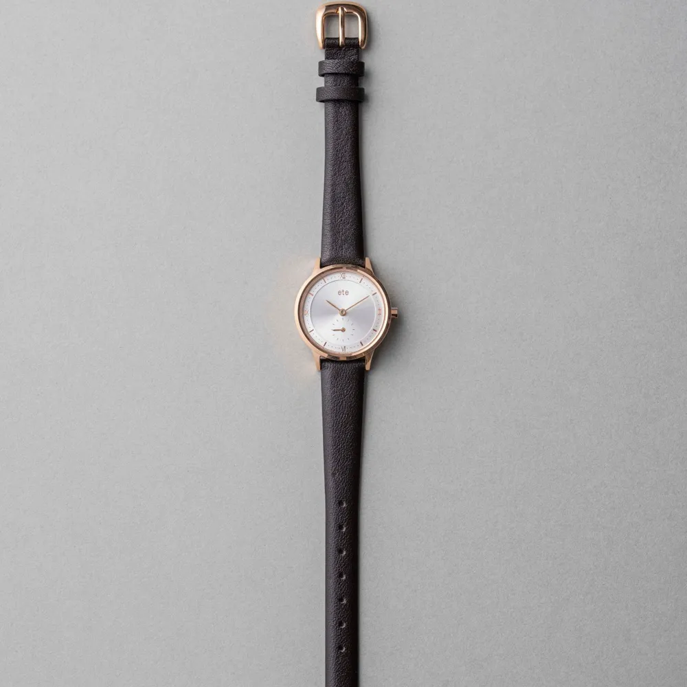 【ete】簡約大錶徑皮革腕錶(深棕色)