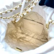 【CHANEL 香奈兒】22 Mini Handbag/22包/垃圾袋包/菱格紋縫線亮面小牛皮肩背包(米白金釦)