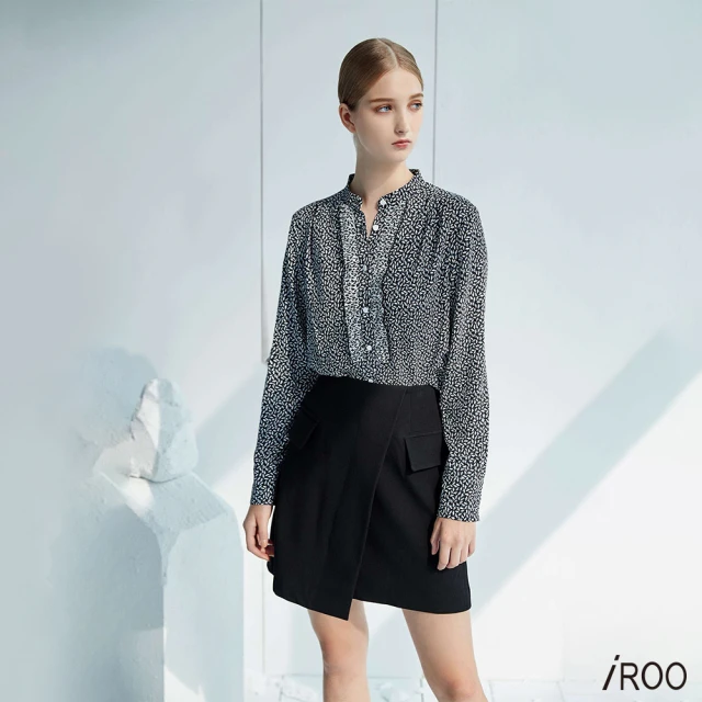 iROO 經典不對襯俐落簡裁短裙