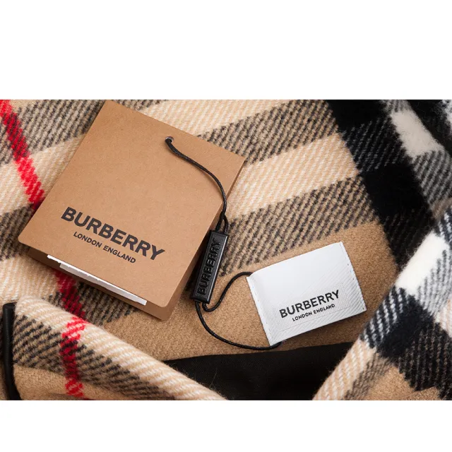 【BURBERRY 巴寶莉】經典格紋羊毛大口袋皮革邊設計流蘇披肩/斗蓬(卡其)