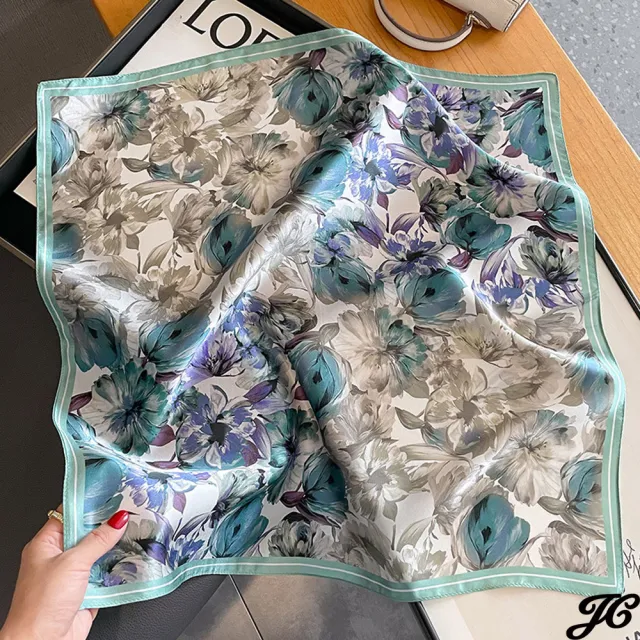 【JC Collection】純蠶絲設計款繁花圖案優雅素綢緞四季百搭方巾絲巾(藍、紫)