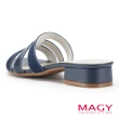 【MAGY】雙材質拼接造型低跟拖鞋(藍色)
