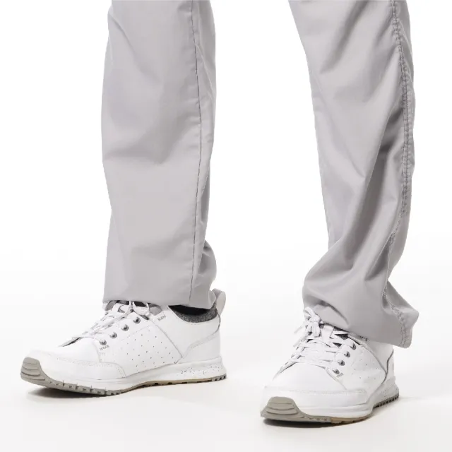 【Lynx Golf】男款彈性舒適竹纖維材質百搭素面款式Lynx繡花平面休閒長褲(灰色)