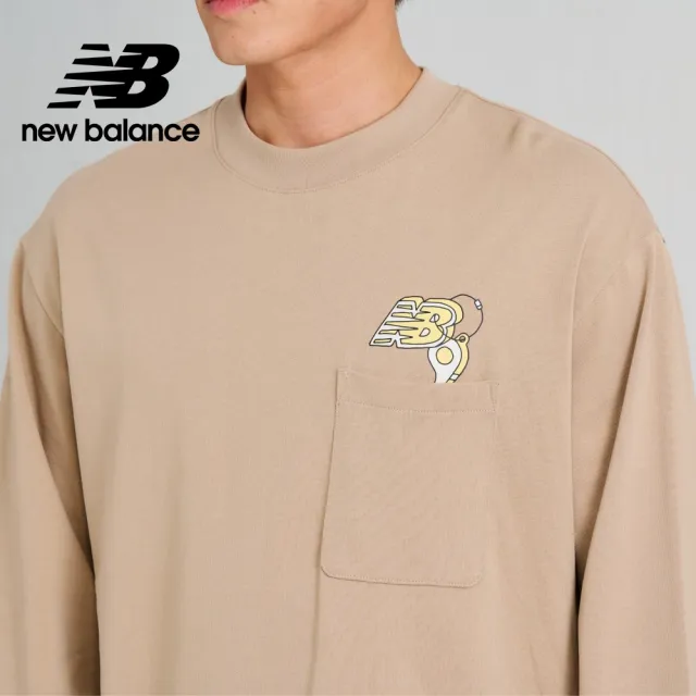 【NEW BALANCE】NB SDS口袋可愛插圖長袖上衣_男性_奶茶色_AMT33350BNN(亞版 版型正常)