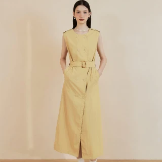 【OUWEY 歐薇】風衣式雙排扣無袖長洋裝(淺黃色；S-L；3242397520)