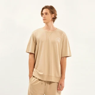 【Hang Ten】男裝-純棉毛圈布胸前印花短袖T恤(卡其)