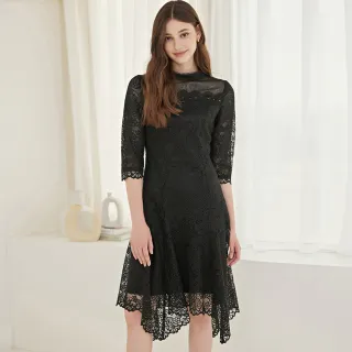 【ILEY 伊蕾】高雅立領透膚網紗蕾絲不規則下擺洋裝(黑色；M-XL；1223017149)