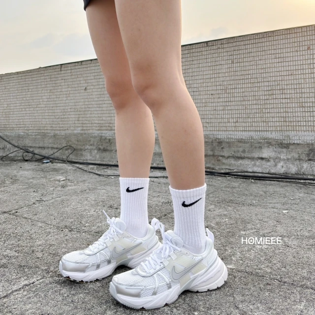 adidas 愛迪達 CNY MAXXWAVY 跑鞋(IH2