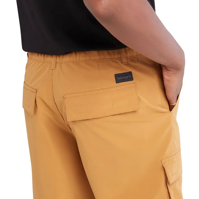 【Timberland】男款小麥色防潑水工裝短褲(A68H9P47)