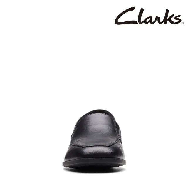 【Clarks】女鞋Sarafyna Freva  美好生活素面微方頭樂福鞋 平底鞋(CLF74827D)