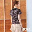 【IGD 英格麗】網路獨賣款-氣質小花卉蕾絲領上衣(黑色)