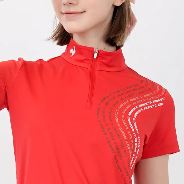 【LE COQ SPORTIF 公雞】高爾夫系列 女款紅色漸層配色字母印花抗UV短袖立領衫 QLT2T202