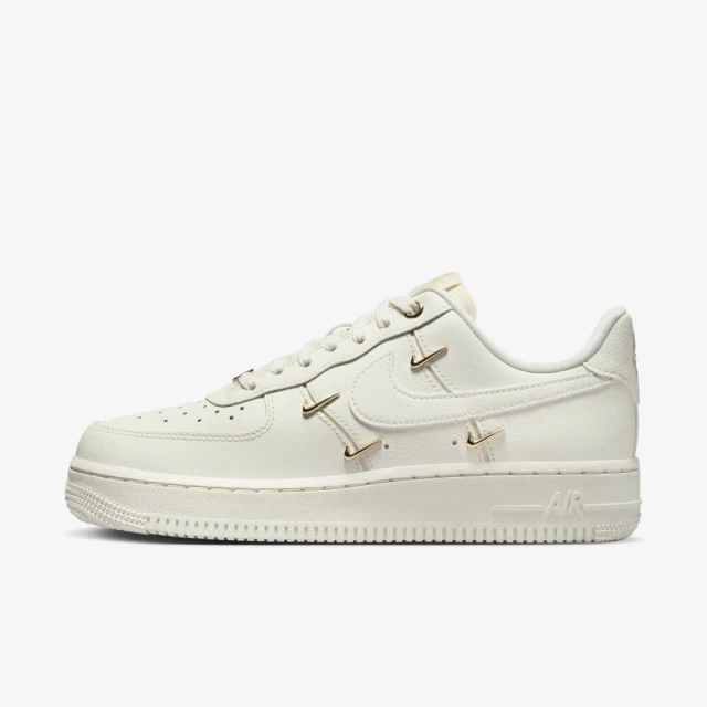 NIKE 耐吉NIKE 耐吉 Wmns Air Force 1 07 LX CN 女 休閒鞋 經典 小金勾 米白(FV3654-111)