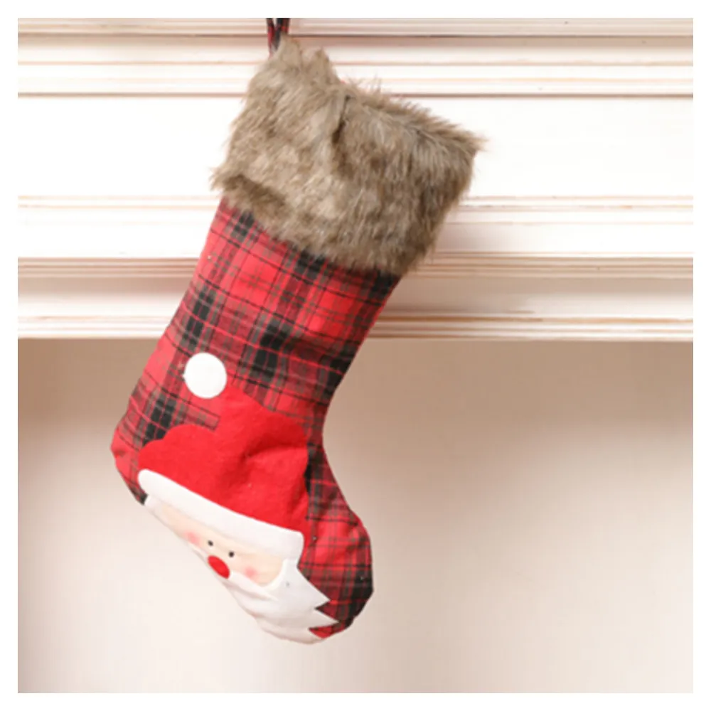 【摩達客】蘇格蘭紅黑格紋毛毛領老公公質感聖誕襪(聖誕襪)