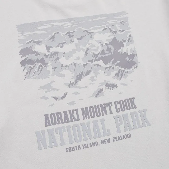 【National Geographic 國家地理】男女同款 MOUNT COOK 國家公園圖案涼感短袖上衣 - 灰色(涼感上衣)