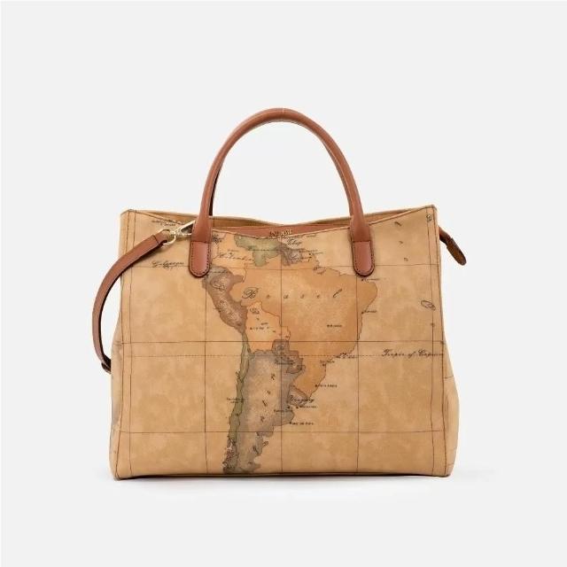 【Alviero Martini】義大利地圖包 拉鍊方型手提側背包33cm(地圖黃) 母親節禮物