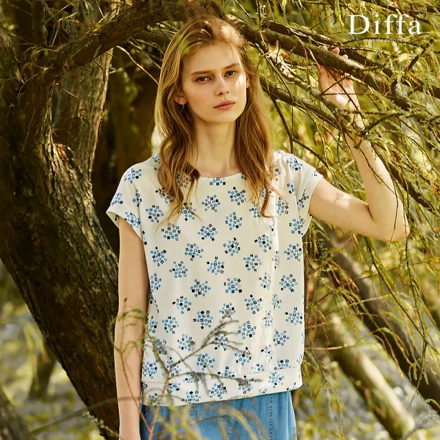【Diffa】典雅幾何印花連袖針織衫-女